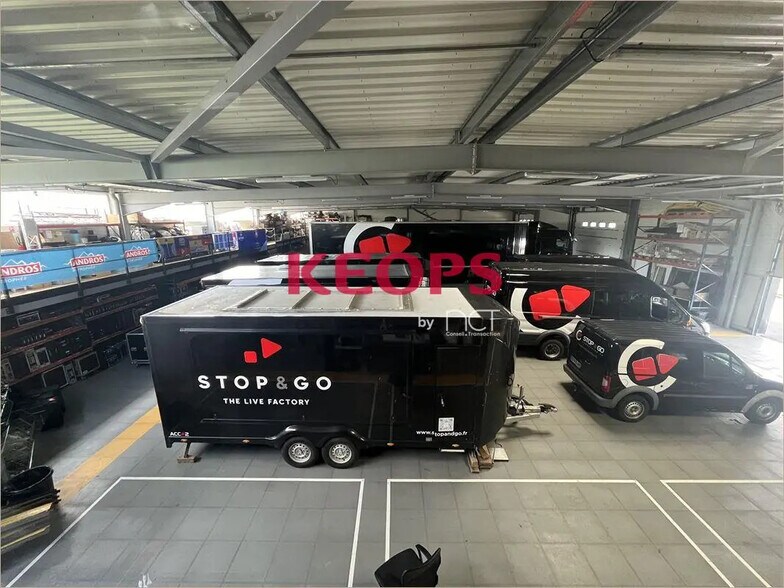 Flex in Montrabé for lease - Interior Photo - Image 2 of 10