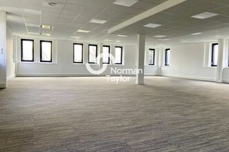 Flex in Vénissieux for lease Interior Photo- Image 1 of 5