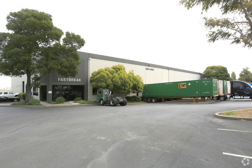 6800-6860 Goodyear Rd, Benicia, CA for lease - Primary Photo - Image 1 of 9