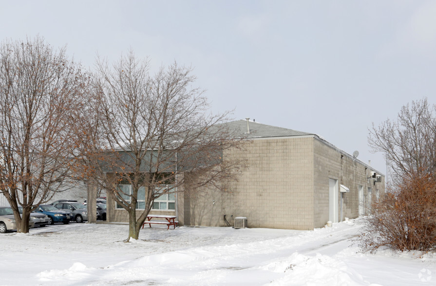 180 Shearson Cres, Cambridge, ON for lease - Building Photo - Image 2 of 2