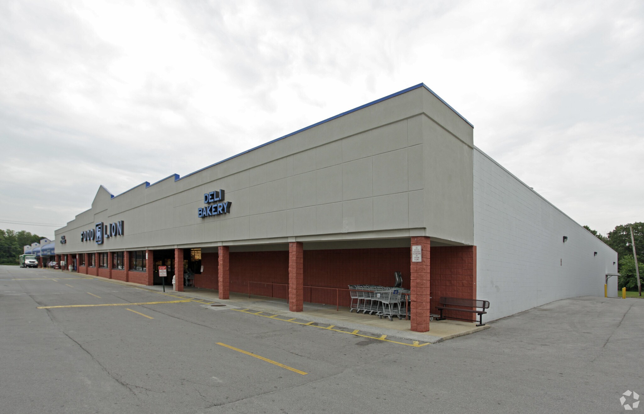 Retail in East Ridge, TN for sale Primary Photo- Image 1 of 1