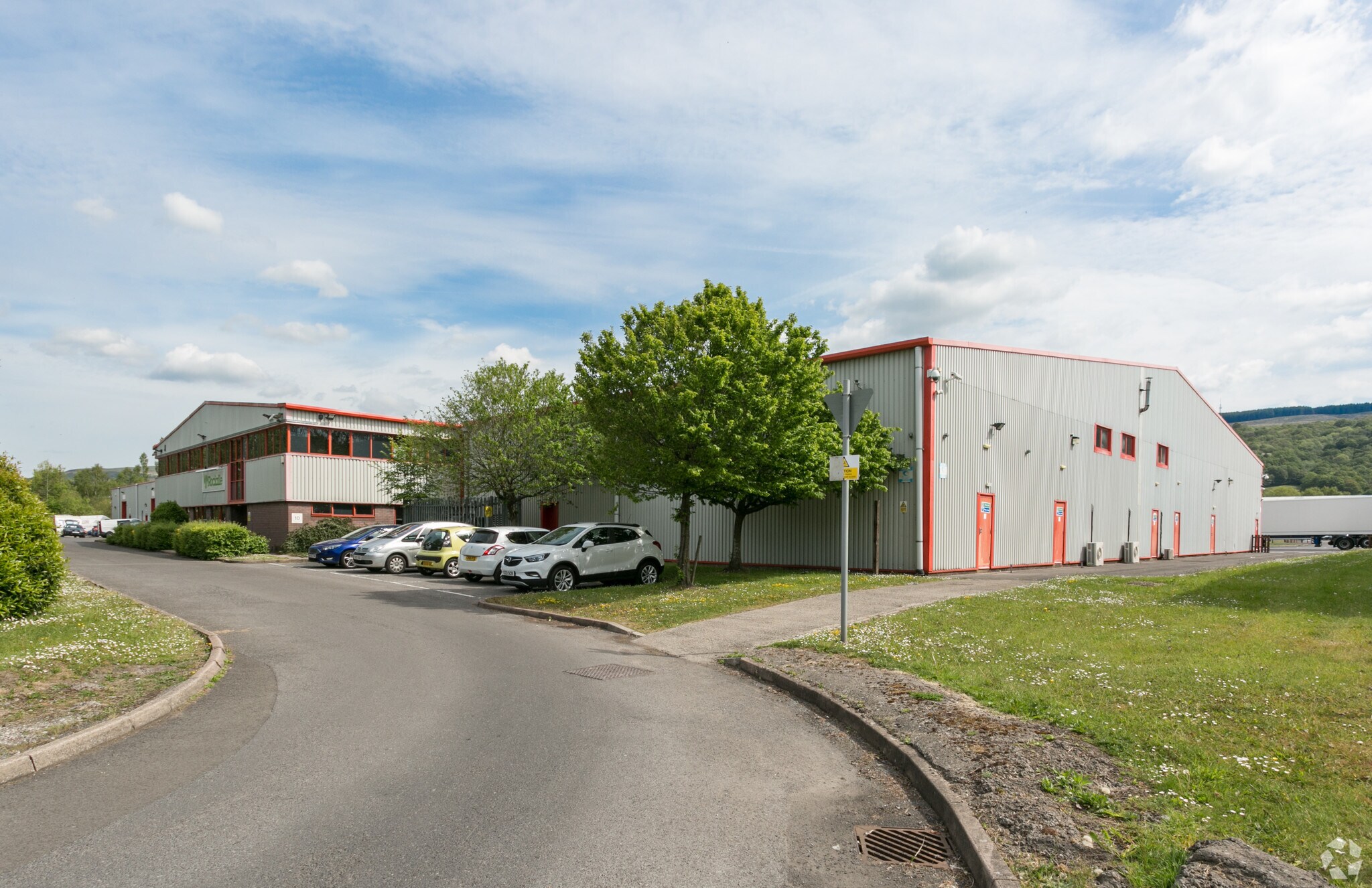 C1 Trade Park, Aberaman for lease Primary Photo- Image 1 of 5