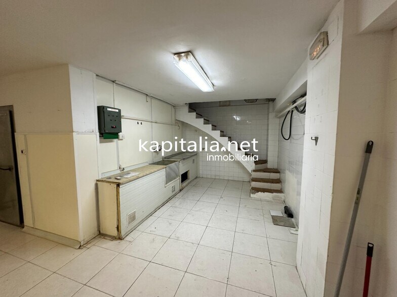 Retail in Ontinyent, Valencia for lease - Building Photo - Image 3 of 8