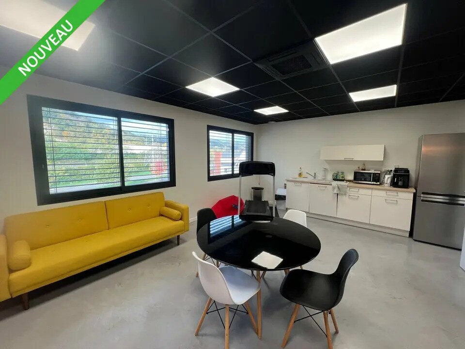 Office in Valence for sale Building Photo- Image 1 of 12