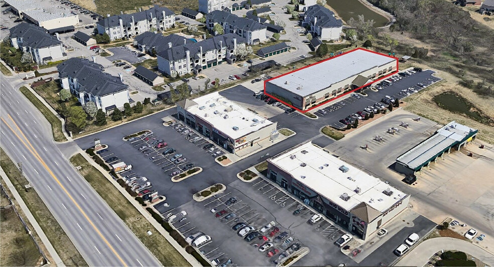 3590 N Woodlawn Blvd, Wichita, KS for sale - Building Photo - Image 3 of 4