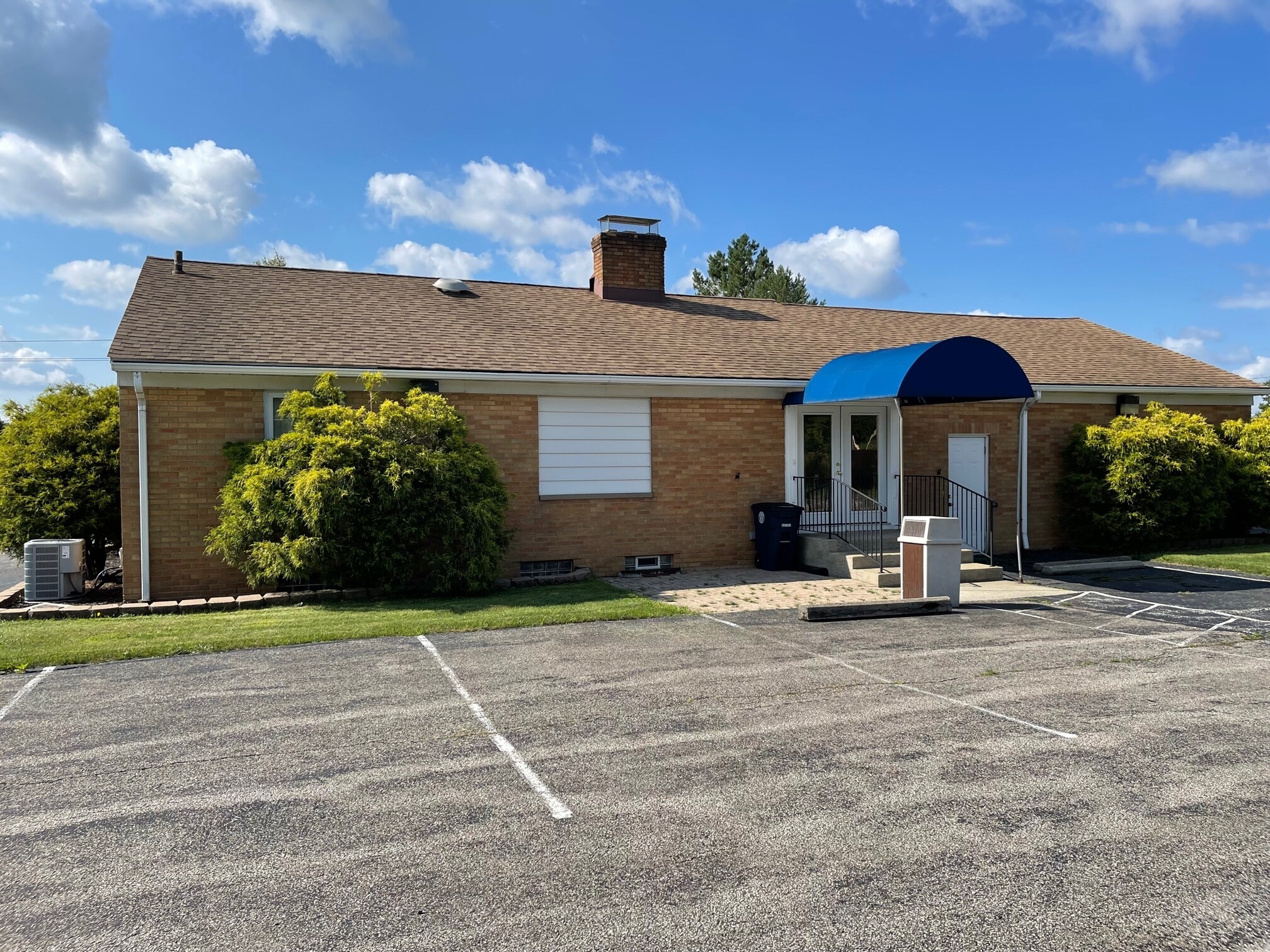 27099 Miles Rd, Orange Village, OH 44128