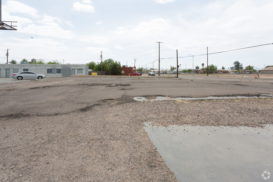 2901 E Van Buren St, Phoenix, AZ for sale - Building Photo - Image 2 of 4