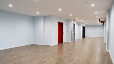 325 Grand St, New York, NY for lease Interior Photo- Image 2 of 2