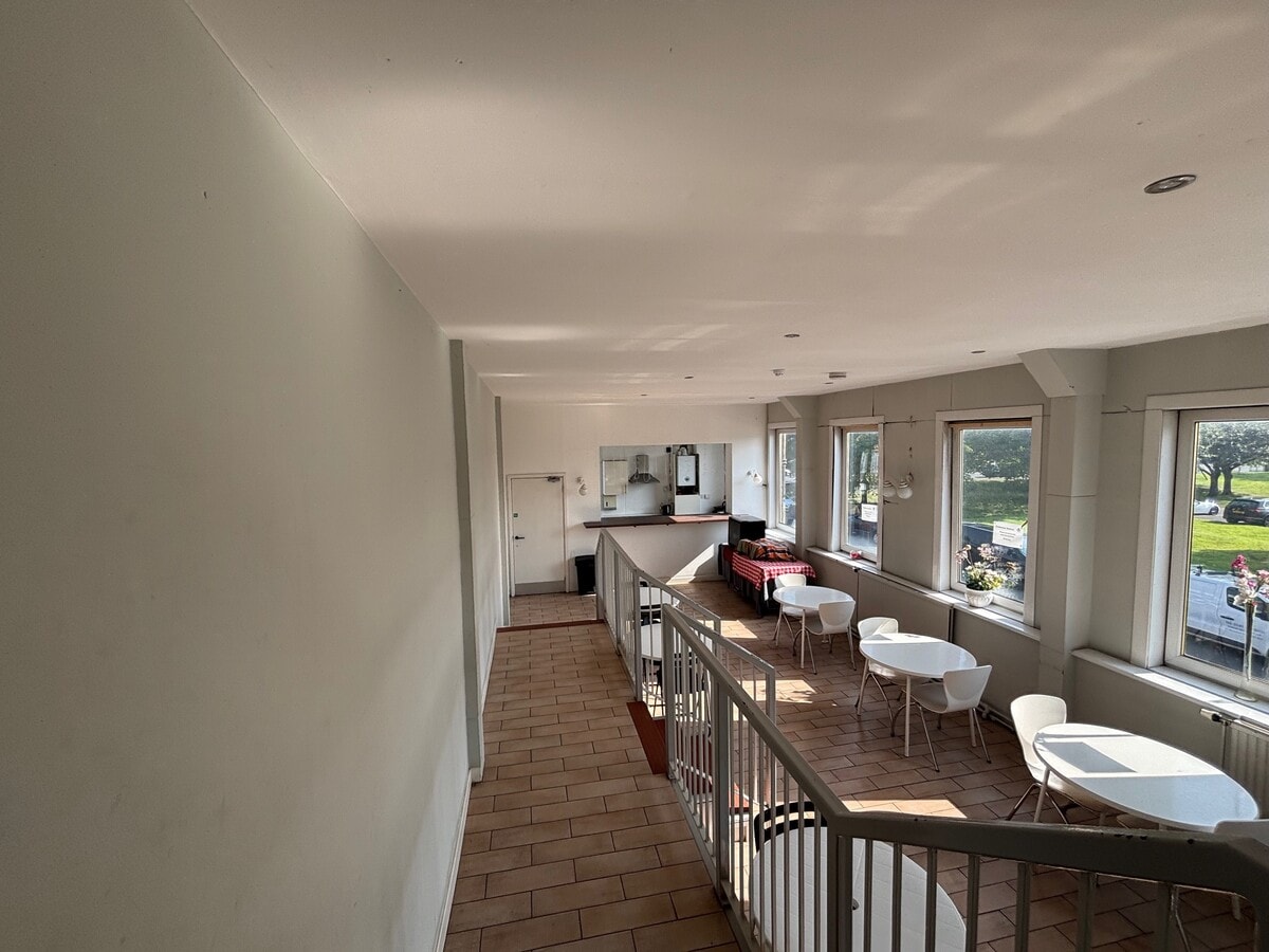 40 Bogmooor Pl, Glasgow, GLG G51 4TQ - Unit 40 -  - Interior Photo - Image 1 of 3