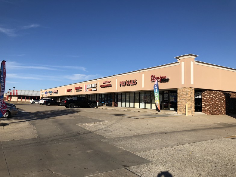 8000 S Western Ave, Oklahoma City, OK for lease - Building Photo - Image 2 of 3