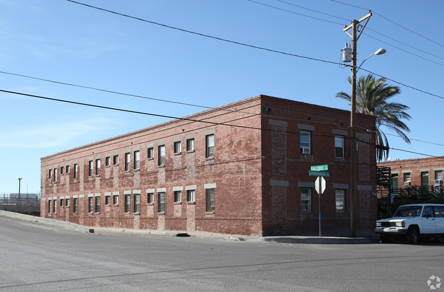 Chihuahua Street Apartments portfolio of 3 properties for sale on LoopNet.com - Building Photo - Image 1 of 5