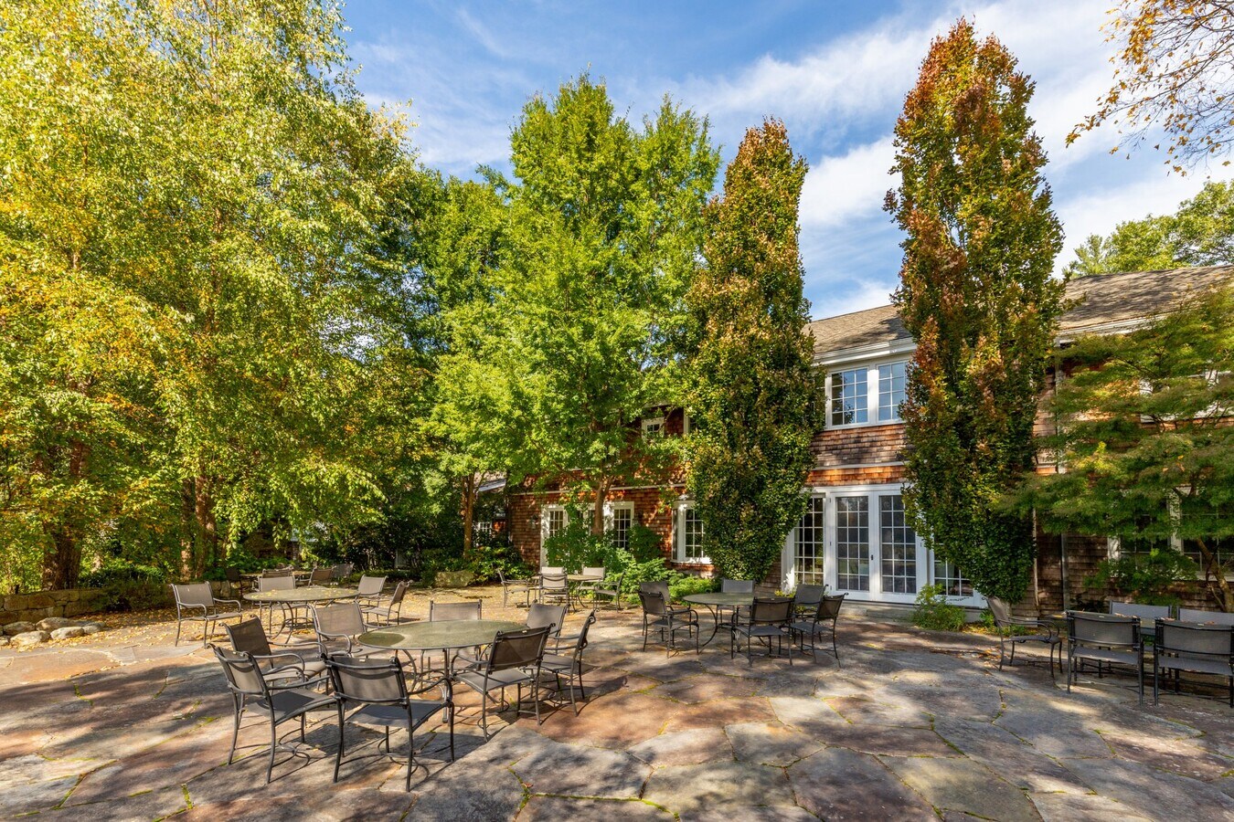 590 Gay St, Westwood, MA 02090