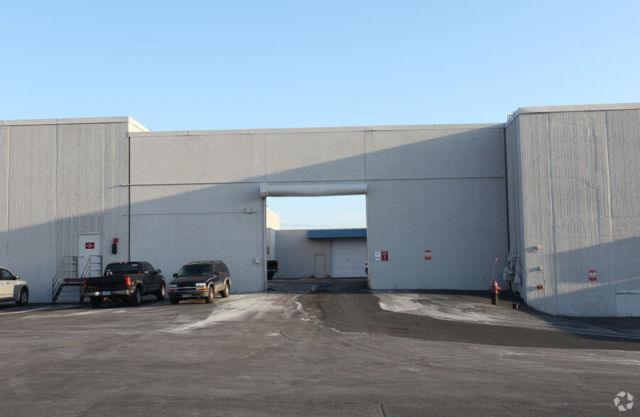 5147-5197 Winnetka Ave N, New Hope, MN for lease - Building Photo - Image 3 of 5