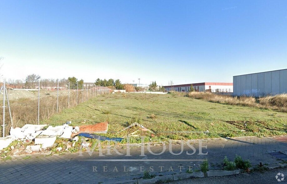 Avenida Cerro del Rubal, 73, Parla, Madrid for sale - Primary Photo - Image 1 of 3