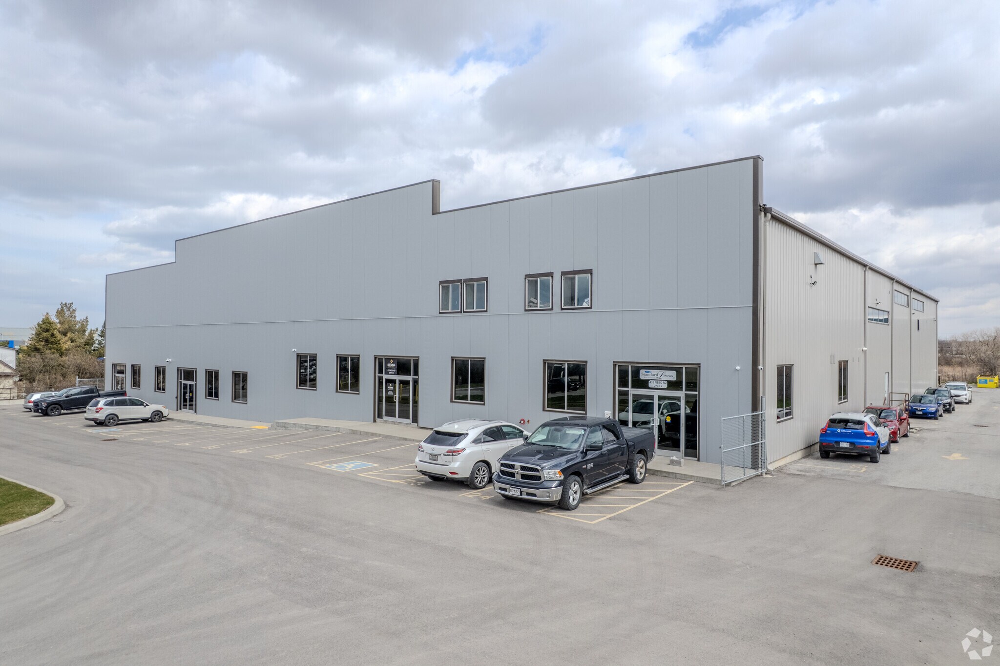 435 Nebo Rd, Hamilton, ON for sale Primary Photo- Image 1 of 1