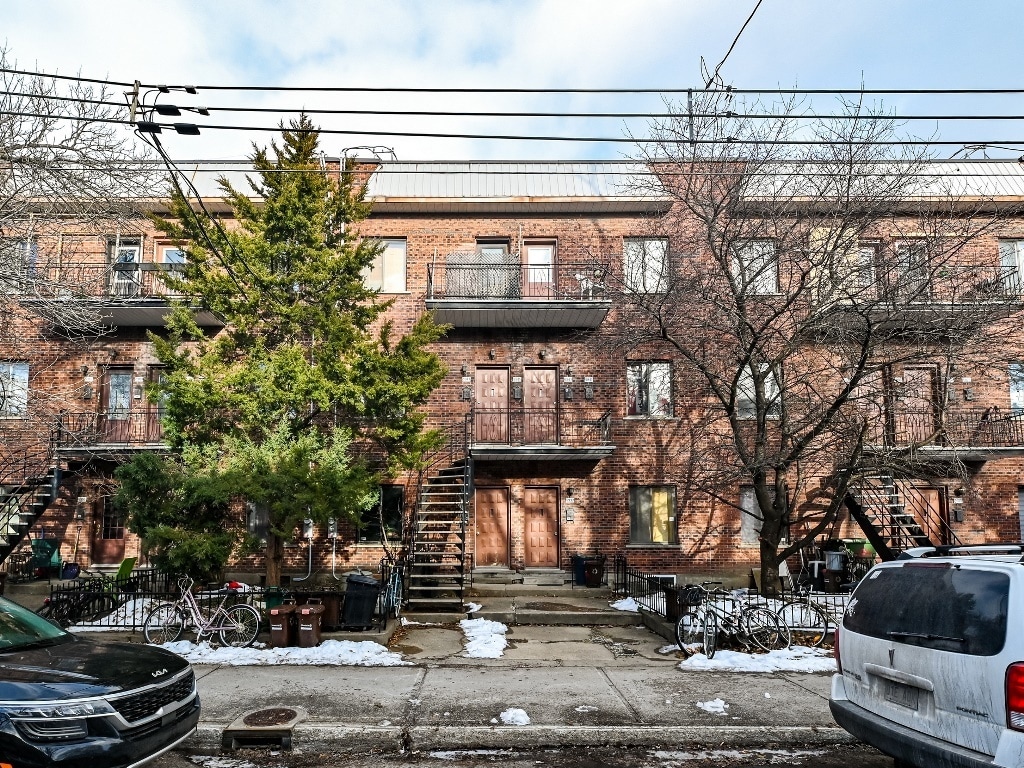 5937-5947 Av De L'esplanade, Montréal, QC for sale Building Photo- Image 1 of 1