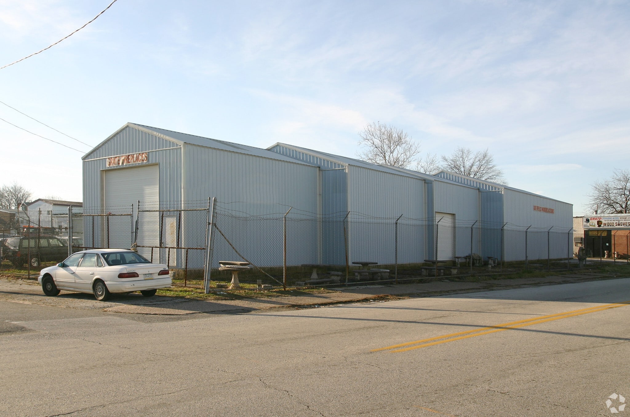 3301 W 4th St, Marcus Hook, PA 19061