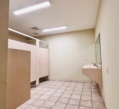 27911 Clemens Rd, Westlake, OH for lease Interior Photo- Image 2 of 25