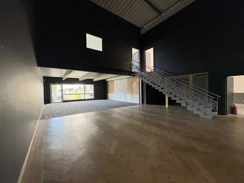 Industrial in Sequedin for lease Interior Photo- Image 1 of 5