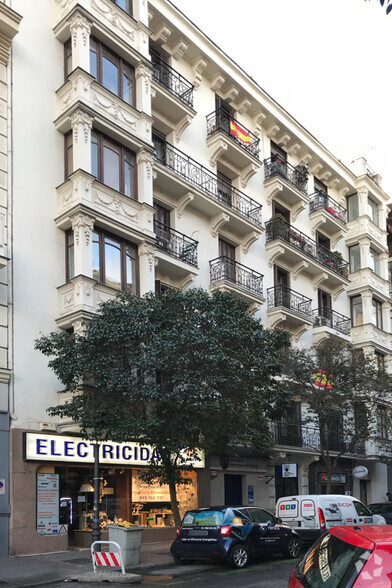 Multifamily in Madrid, MAD for sale - Primary Photo - Image 2 of 2