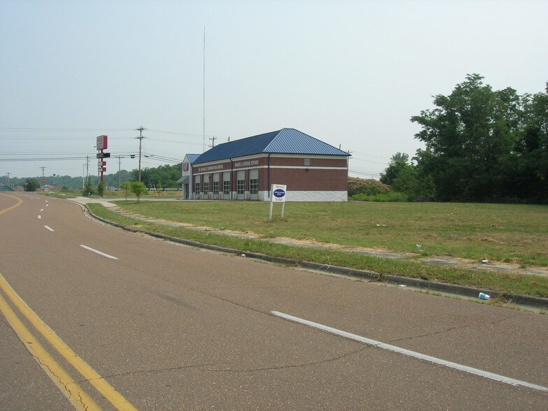 2820 Dromedary, Memphis, TN 38133