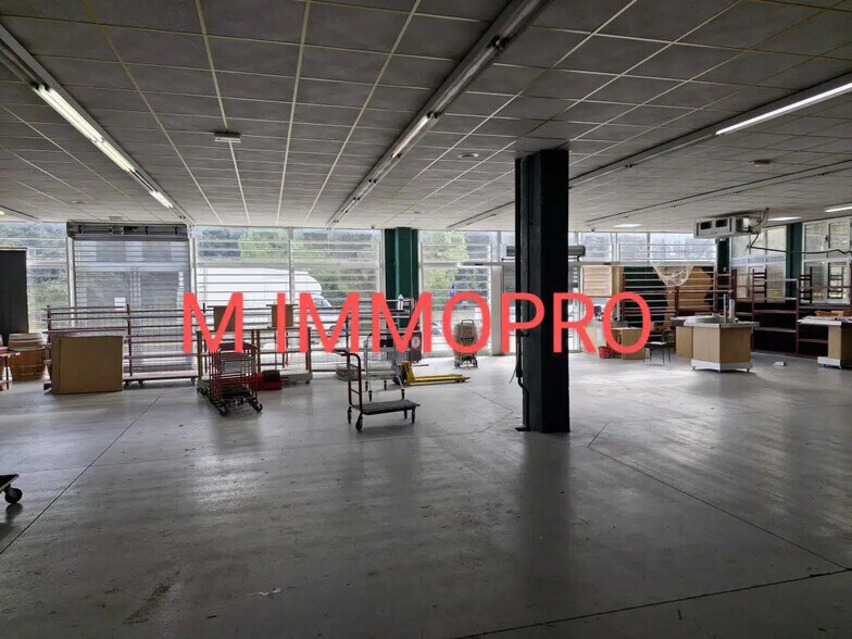 Retail in Vallauris for lease - Interior Photo - Image 1 of 9