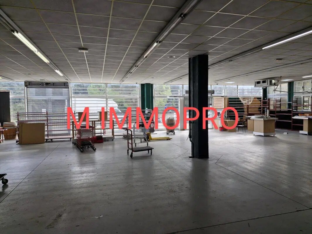 Retail in Vallauris for lease Interior Photo- Image 1 of 10