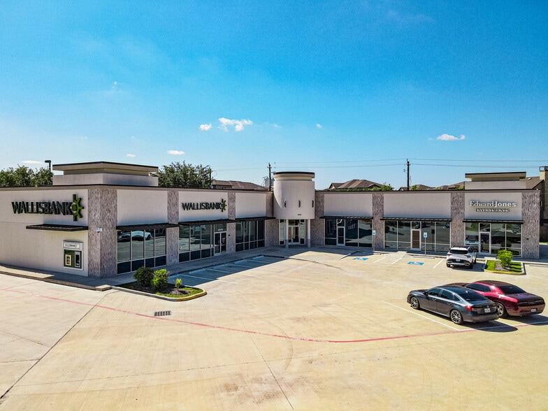 4805 E Sam Houston Pky S, Pasadena, TX for lease - Building Photo - Image 1 of 10