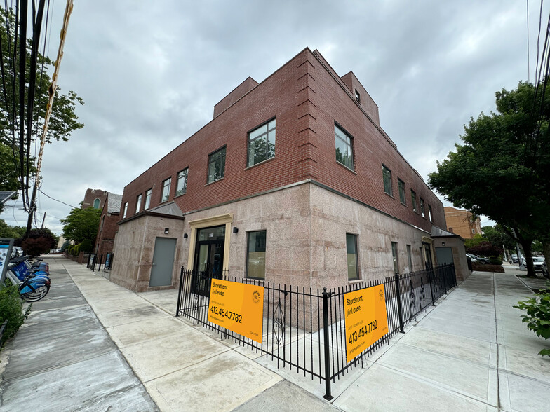 60-11 60th St, Flushing, NY for lease - Building Photo - Image 2 of 20