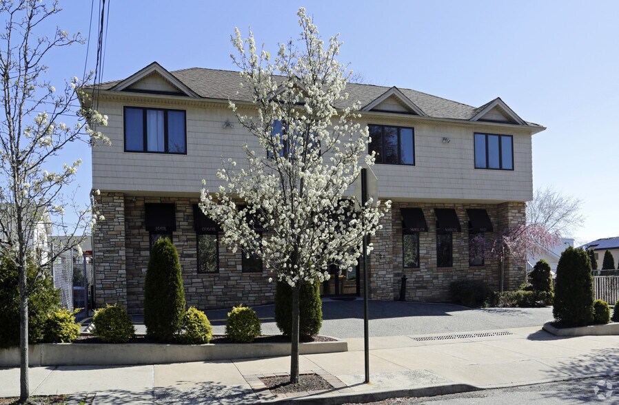 21 Prall Ave, Staten Island, NY for sale - Primary Photo - Image 1 of 1