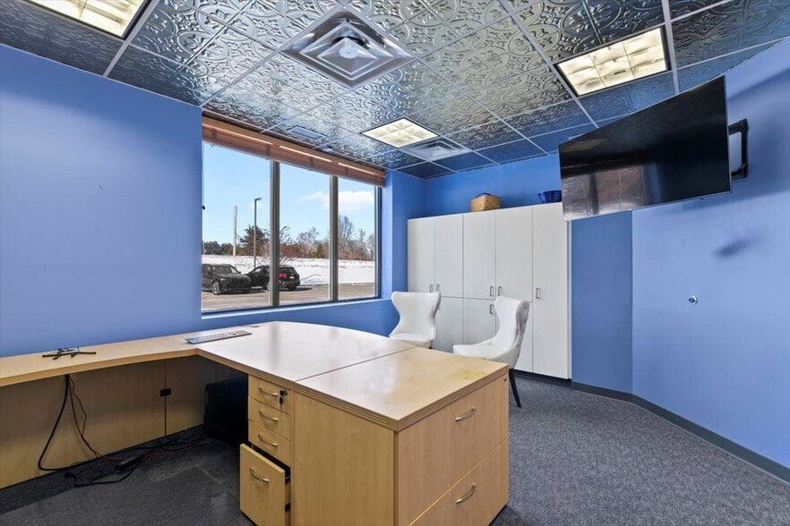 1492 Highland Ave, Cheshire, CT for lease - Building Photo - Image 3 of 11