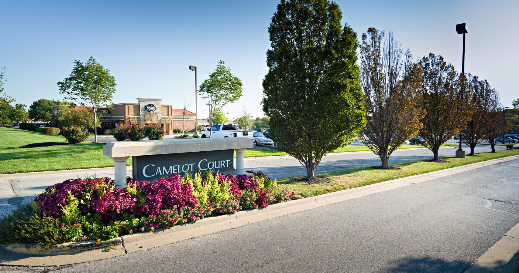 1170511851 Roe Ave, Leawood, KS 66211