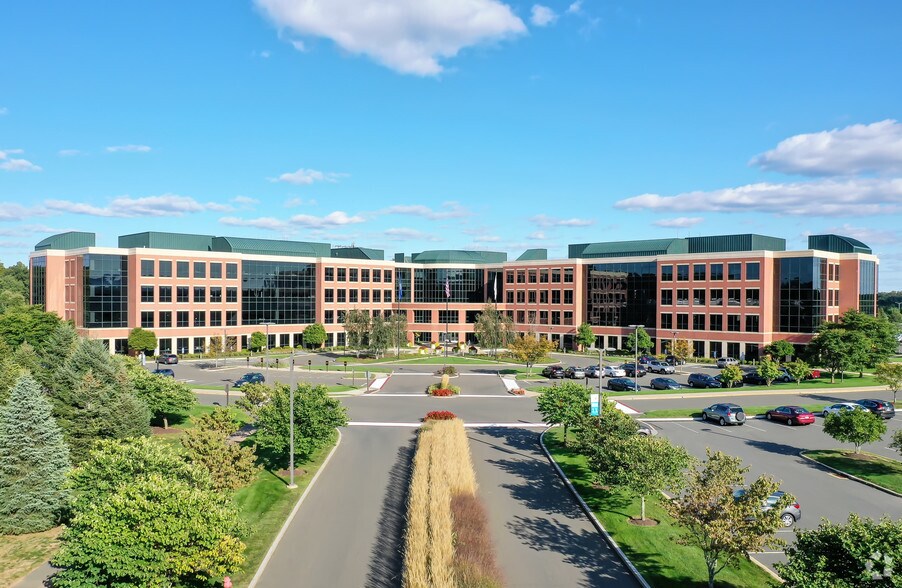 1 Griffin Rd N, Windsor, CT 06095