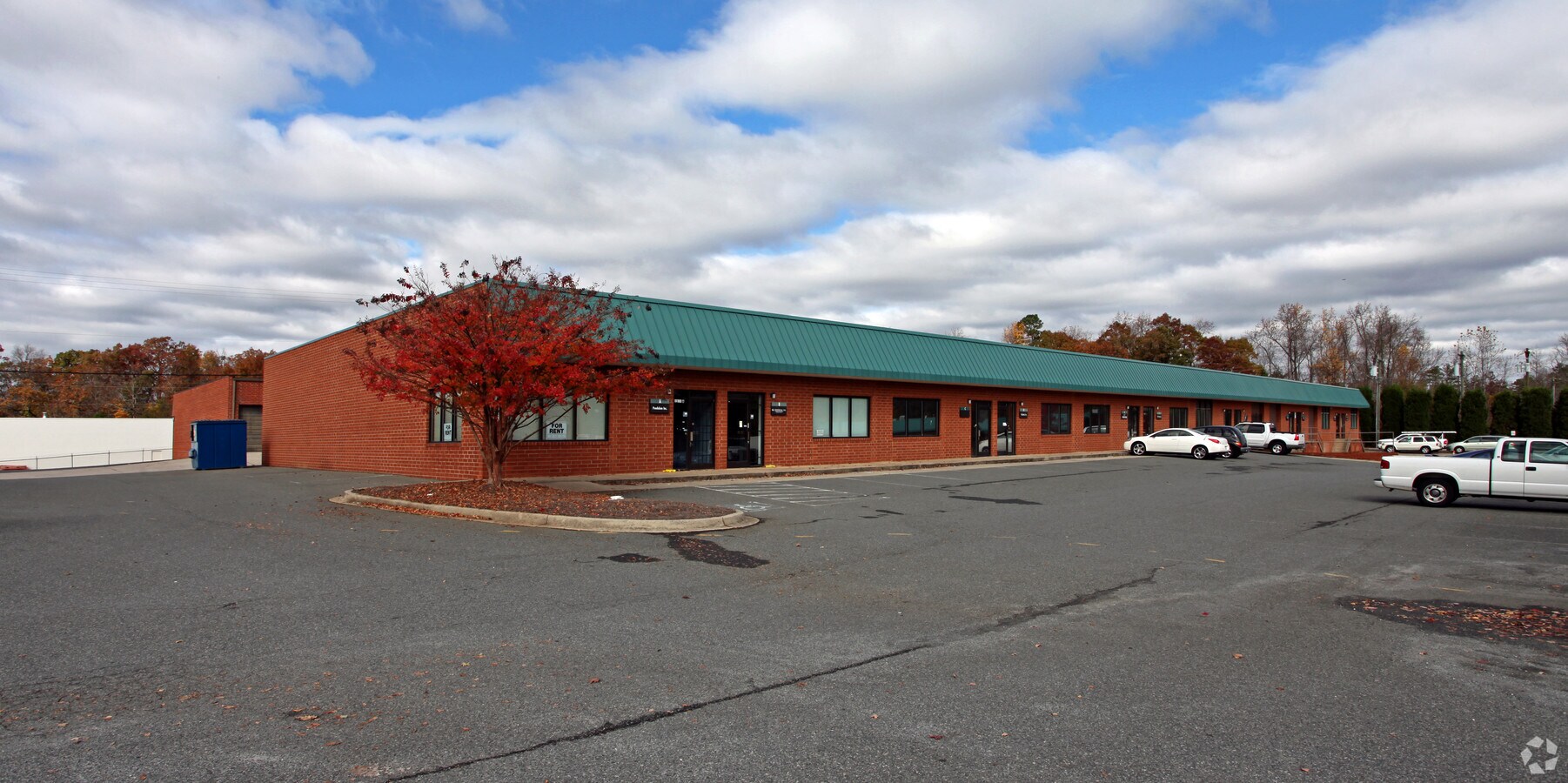 6128 Brookshire Blvd, Charlotte, NC 28216