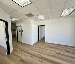 19391 Newhall St, Palm Springs, CA for lease Building Photo- Image 1 of 2