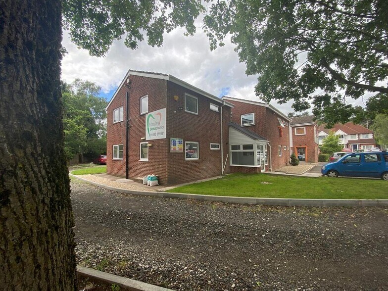 124 Stourport Rd, Kidderminster for lease - Building Photo - Image 1 of 13