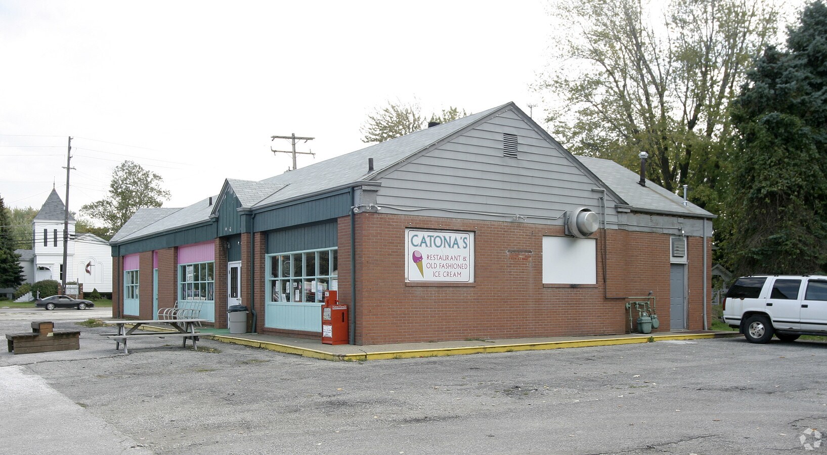 2024 Hubbard Rd, Madison, OH 44057