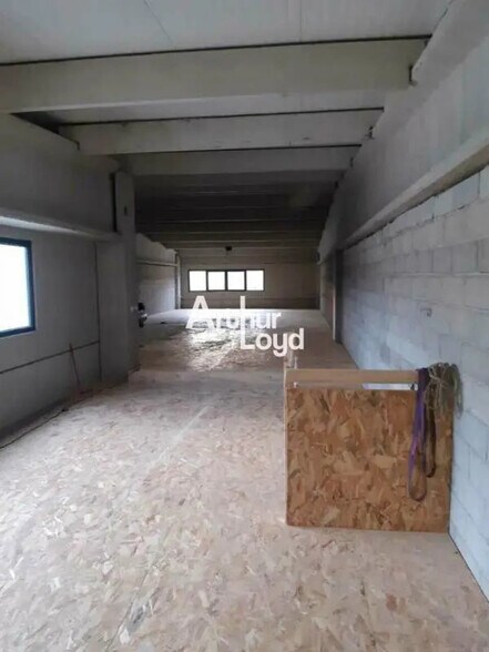 Flex in Montauroux for lease - Interior Photo - Image 3 of 4