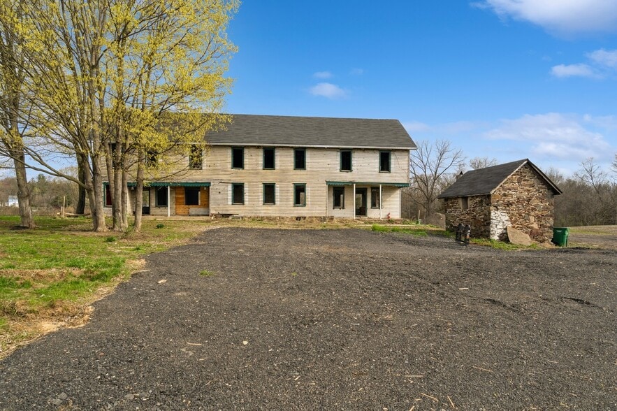 12 Lynnbrook Dr, Lambertville, NJ for sale - Building Photo - Image 3 of 51