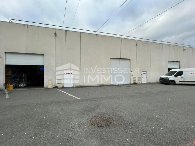 Flex in Vitry-sur-Seine for lease - Building Photo - Image 2 of 11