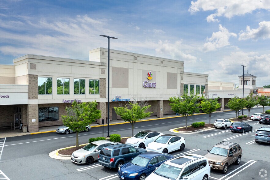 25050 Riding Plz, Chantilly, VA for sale - Primary Photo - Image 1 of 1