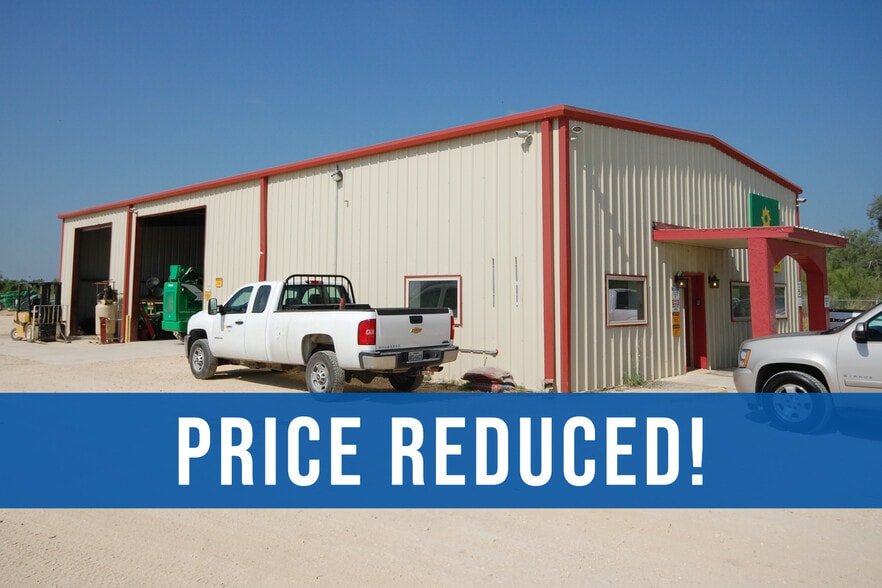 329 Loop 517, Carrizo Springs, TX for sale - Building Photo - Image 1 of 1