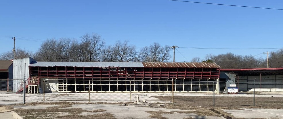 301 S Washington St, Ardmore, OK for sale - Building Photo - Image 2 of 8