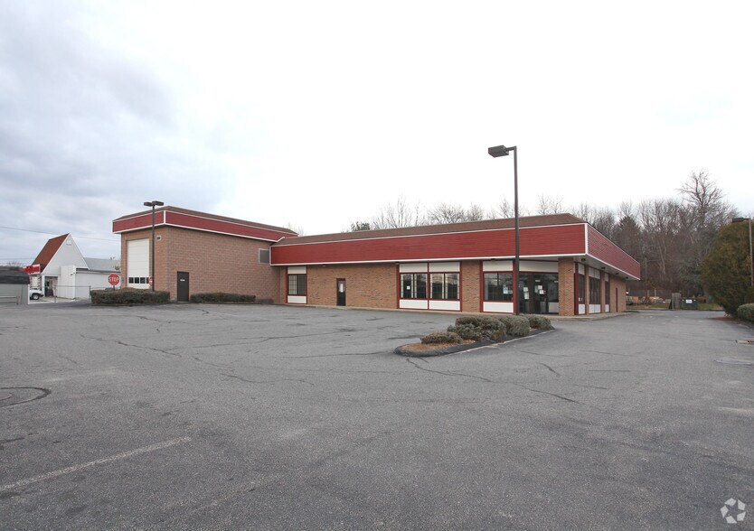 1559 W Main St, Willimantic, CT for sale - Primary Photo - Image 1 of 1