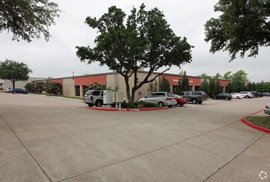 3310 Keller Springs Rd, Carrollton, TX for lease - Primary Photo - Image 1 of 5