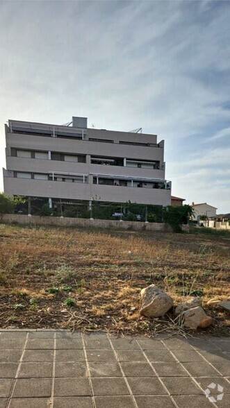 Bulevar Prado Hermoso, Marchamalo, Guadalajara for sale - Building Photo - Image 2 of 2