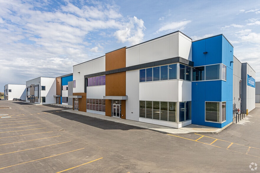18406 105 Av NW, Edmonton, AB for sale - Building Photo - Image 1 of 1