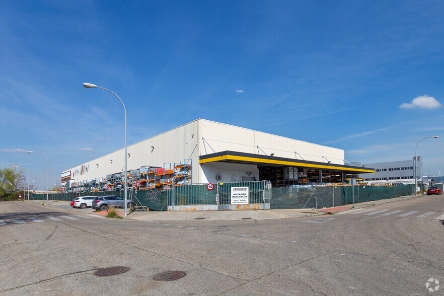 Industrial in Getafe, Madrid for lease - Building Photo - Image 2 of 3