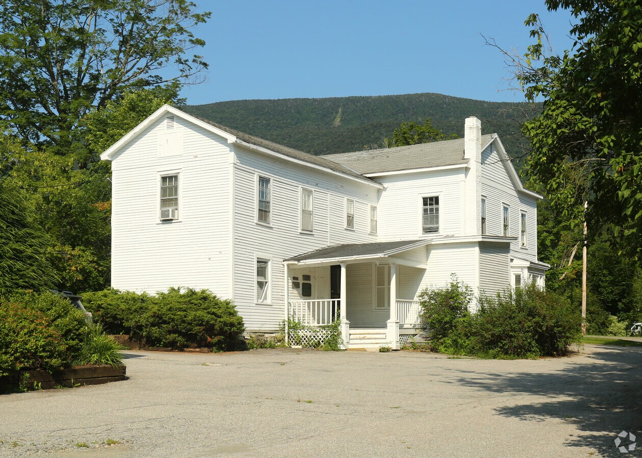 3746 Main St, Manchester Center, VT, 05255 Office/Residential