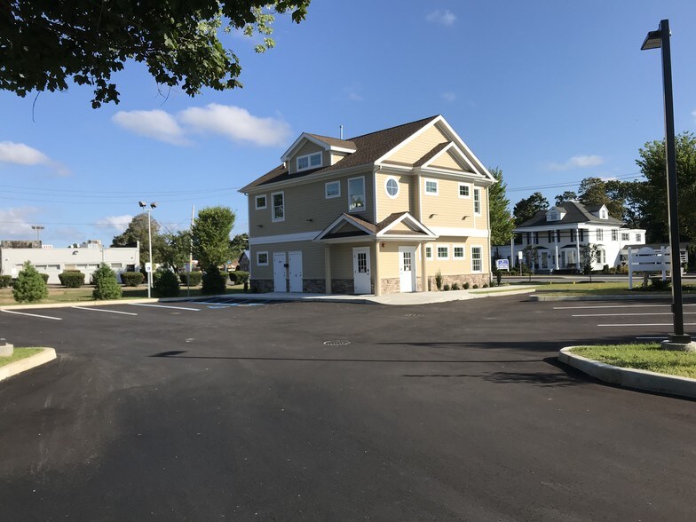 590 Patchogue Rd, Port Jefferson Station, NY 11776